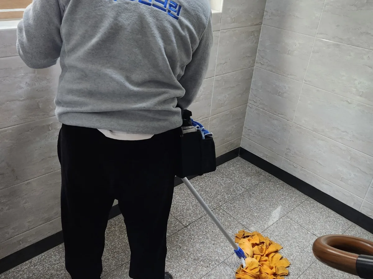 진천군 광혜원면 빌라 복도·대기 동선 야간 위생청소 사례 - 행진크린